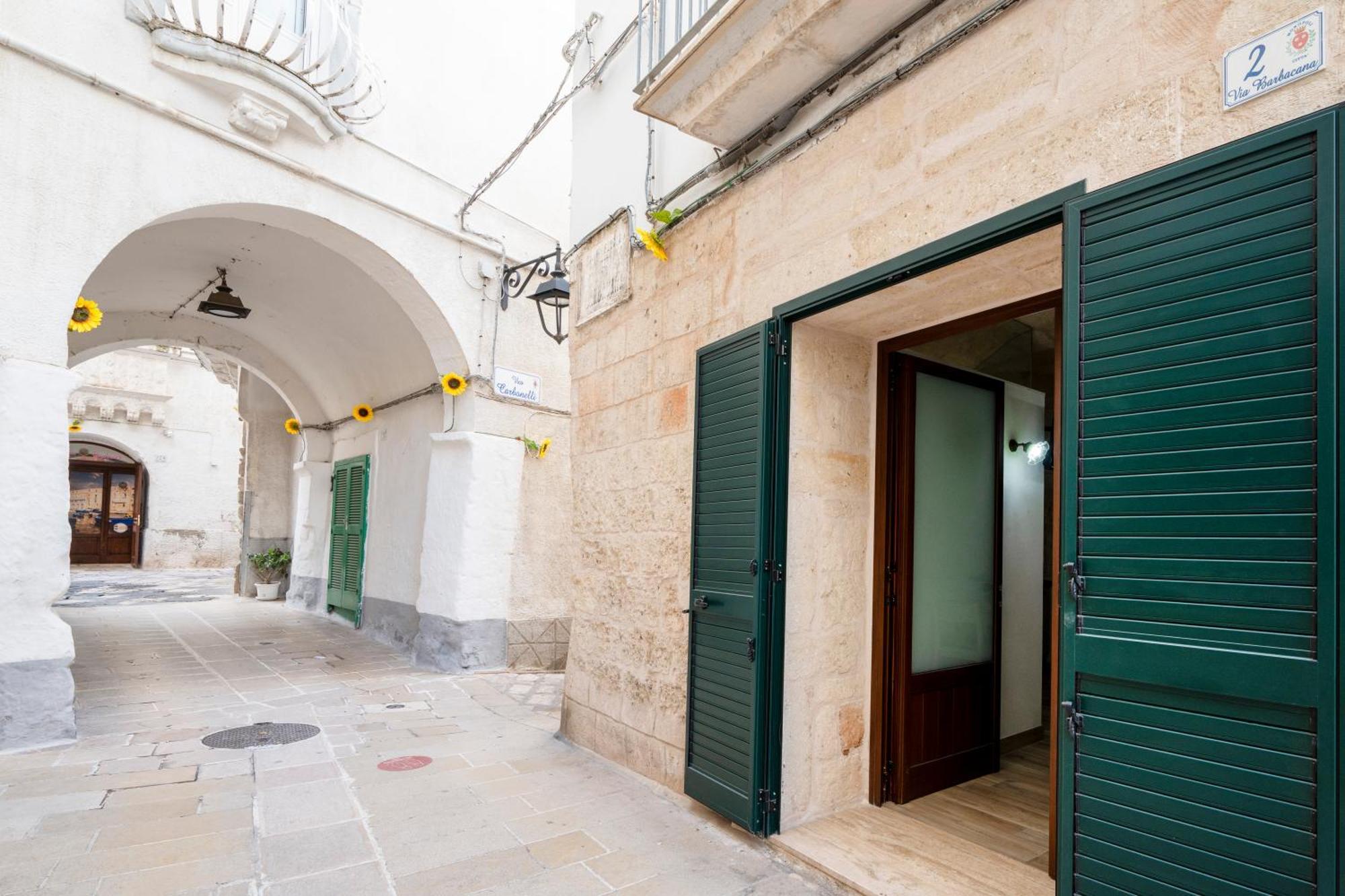 Casa Sardella, In Pieno Centro Storico A 300 Mt Dal Mare Apartment Monopoli Exterior photo